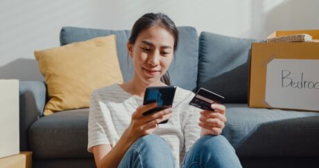 Your First Credit Card: A Complete Guide to the Best Cards For Beginners